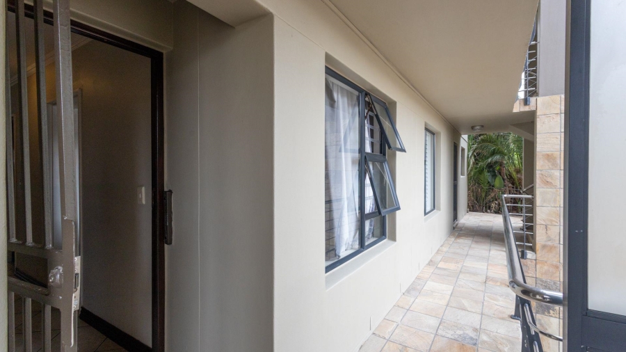 1 Bedroom Property for Sale in Table View Western Cape